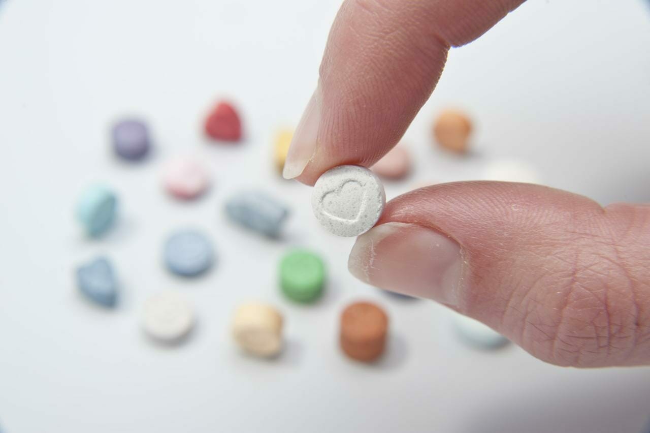 Wat zijn de risico’s van het slikken van hooggedoseerde XTC pillen